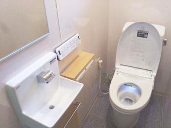 従来の和式トイレから高級感漂う最新式洋式トイレへ！！