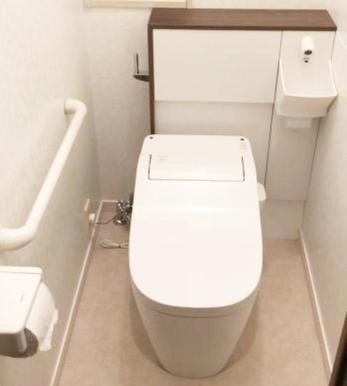 セキスイハウスの特殊なトイレでしたが綺麗にリフォームできました☆